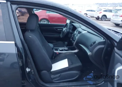 2015 Nissan Altima 2.5/2.5 S/2.5 Sl/2.5 Sv z USA, uszkodzony, nr VIN 1N4AL3AP0FN383853